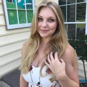 Meet your Posher, Chrissy